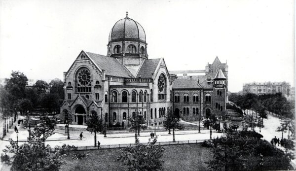 Schalom und herzlich willkommen zur Synagogenführung in Hamburg